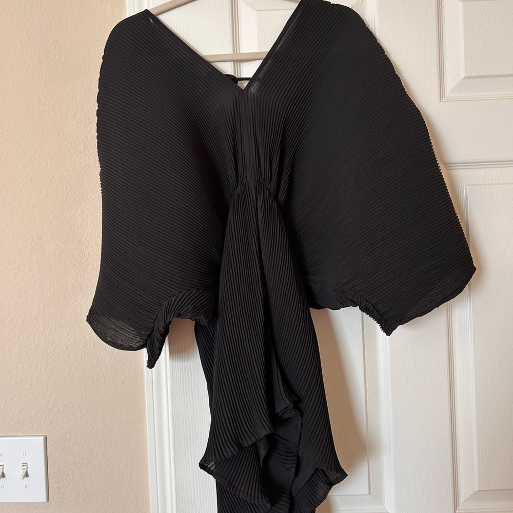 Vici- Flying Tomato Black Pleated Romper